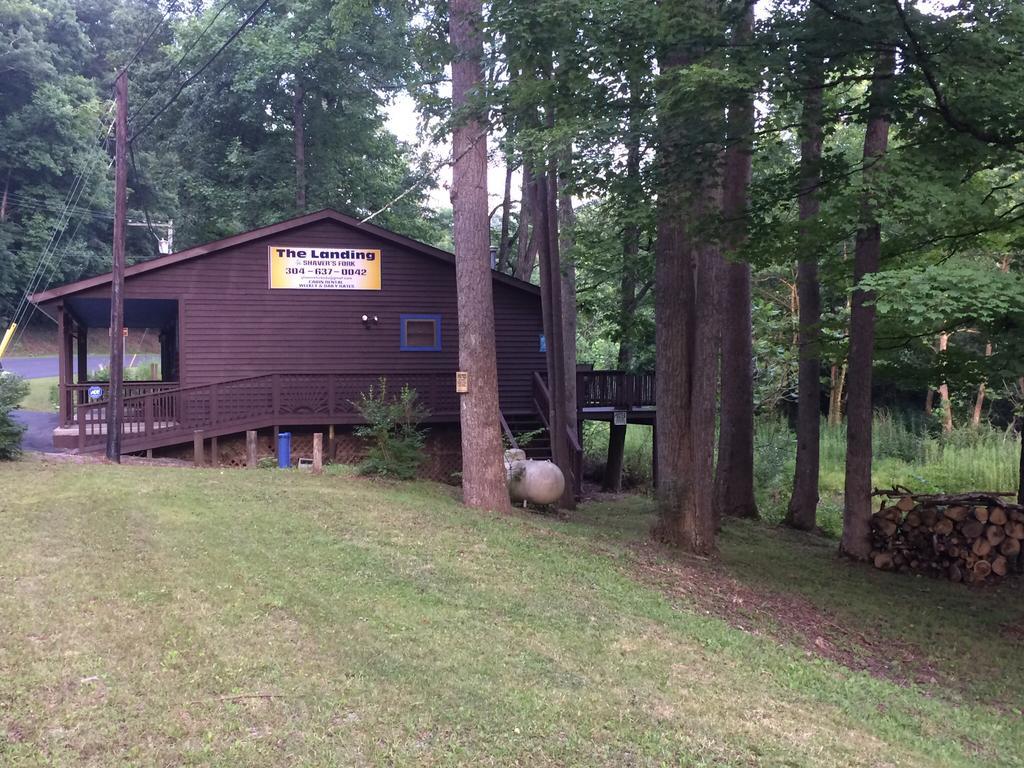 The Landing On Shavers Elkins Exterior photo
